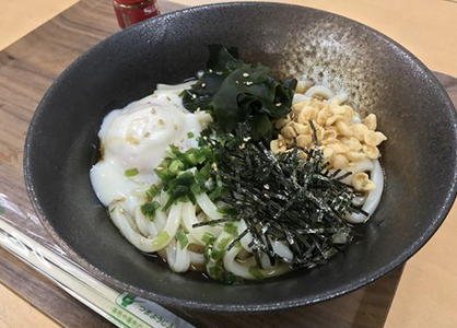 冷やし温玉うどん